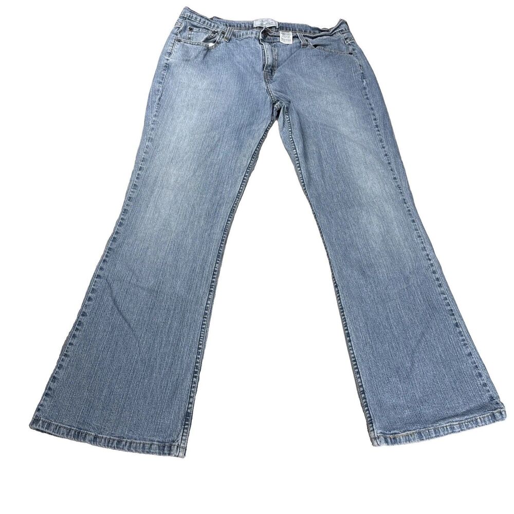 Levis Womens Boot Cut Misses Jeans Sz 14 Short Light Wash Stretch